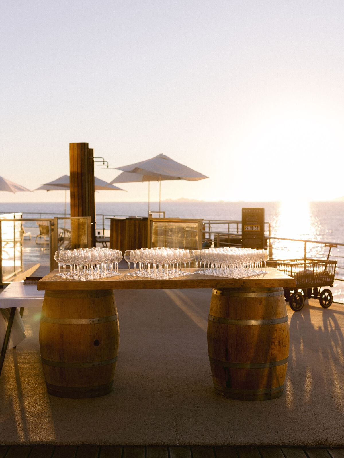 Le bar, au coucher du soleil